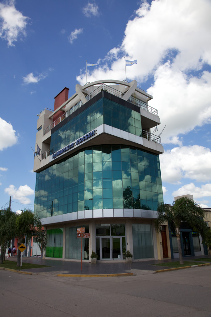Edificio Rossini en el centro de Calchaquí